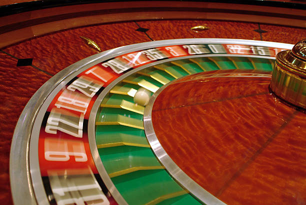 bigklik slot roulette table with live dealer and real-time betting